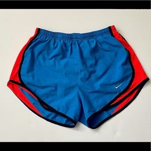 NIKE Dri-Fit Tempo Running Shorts - Women’s S